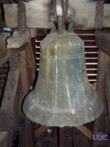 Rusinów (kościół filialny) - dzwon (datowanie - średniowiecze)