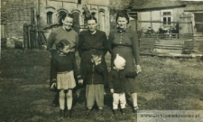 Siostry Czernieckie z dziećmi - fotografia