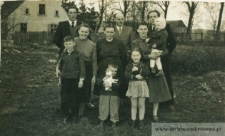Siostry Czernieckie z rodzinami (Świerkocin) - fotografia