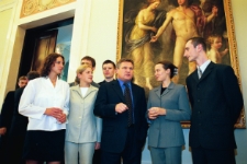 Aleksander Kwaśniewski, Prezydent Rzeczypospolitej Polskiej ze studentami zielonogórskich uczelni podczas uroczystego spotkania z okazji podpisania ustawy o utworzeniu Uniwersytetu Zielonogórskiego (3)