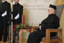 Uroczystość wręczenia tytułu doktora honoris causa Uniwersytetu Zielonogórskiego profersorowi Zbigniewowi Kowalowi (fot. 8)