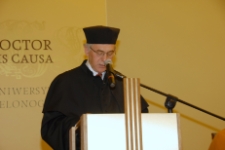 Uroczystość wręczenia tytułu doktora honoris causa Uniwersytetu Zielonogórskiego profesorowi Janowi Węglarzowi (fot. 25)