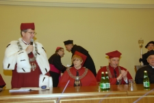 Uroczystość wręczenia tytułu doktora honoris causa Uniwersytetu Zielonogórskiego profesorowi Janowi Węglarzowi (fot. 41)