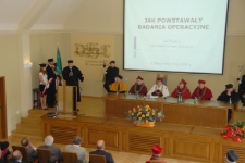 Uroczystość wręczenia tytułu doktora honoris causa Uniwersytetu Zielonogórskiego profesorowi Janowi Węglarzowi (fot. 61)