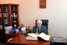 Uroczystość wręczenia tytułu doktora honoris causa Uniwersytetu Zielonogórskiego profesorowi Owenowi Gingerichowi (fot. 6)