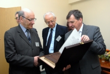 Uroczystość wręczenia tytułu doktora honoris causa Uniwersytetu Zielonogórskiego profesorowi Owenowi Gingerichowi (fot. 13)