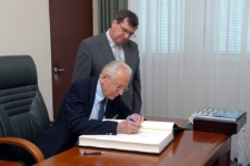 Uroczystość wręczenia tytułu doktora honoris causa Uniwersytetu Zielonogórskiego profesorowi Owenowi Gingerichowi (fot. 19)