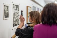 Poszukiwanie znikającego krajobrazu - relacja fotograficzna z wernisażu (fot. 12)