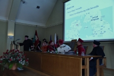 Uroczystość wręczenia tytułu doktora honoris causa Uniwersytetu Zielonog&oacute;rskiego profersorowi Ericowi Rogersowi (fot. 15)