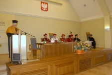 Uroczystość wręczenia tytułu doktora honoris causa Uniwersytetu Zielonogórskiego profesorowi Janowi Węglarzowi (fot. 22)