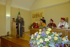 Uroczystość wręczenia tytułu doktora honoris causa Uniwersytetu Zielonogórskiego profesorowi Janowi Węglarzowi (fot. 45)