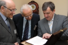 Uroczystość wręczenia tytułu doktora honoris causa Uniwersytetu Zielonogórskiego profesorowi Owenowi Gingerichowi (fot. 14)