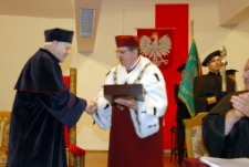 Uroczystość wręczenia tytułu doktora honoris causa Uniwersytetu Zielonogórskiego profesorowi Owenowi Gingerichowi (fot. 66)