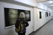 Grafika Katarzyny Dziuby - relacja fotograficzna z wernisażu (fot. 4)