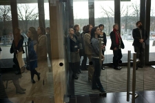 Biblioteka narcyz&oacute;w - relacja fotograficzna z wernisażu (fot. 9)