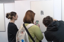 Grafika - relacja fotograficzna z wernisażu (fot. 4)