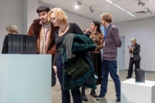 Twardy zapis jest złudzeniem - relacja fotograficzna z wernisażu (fot. 13)